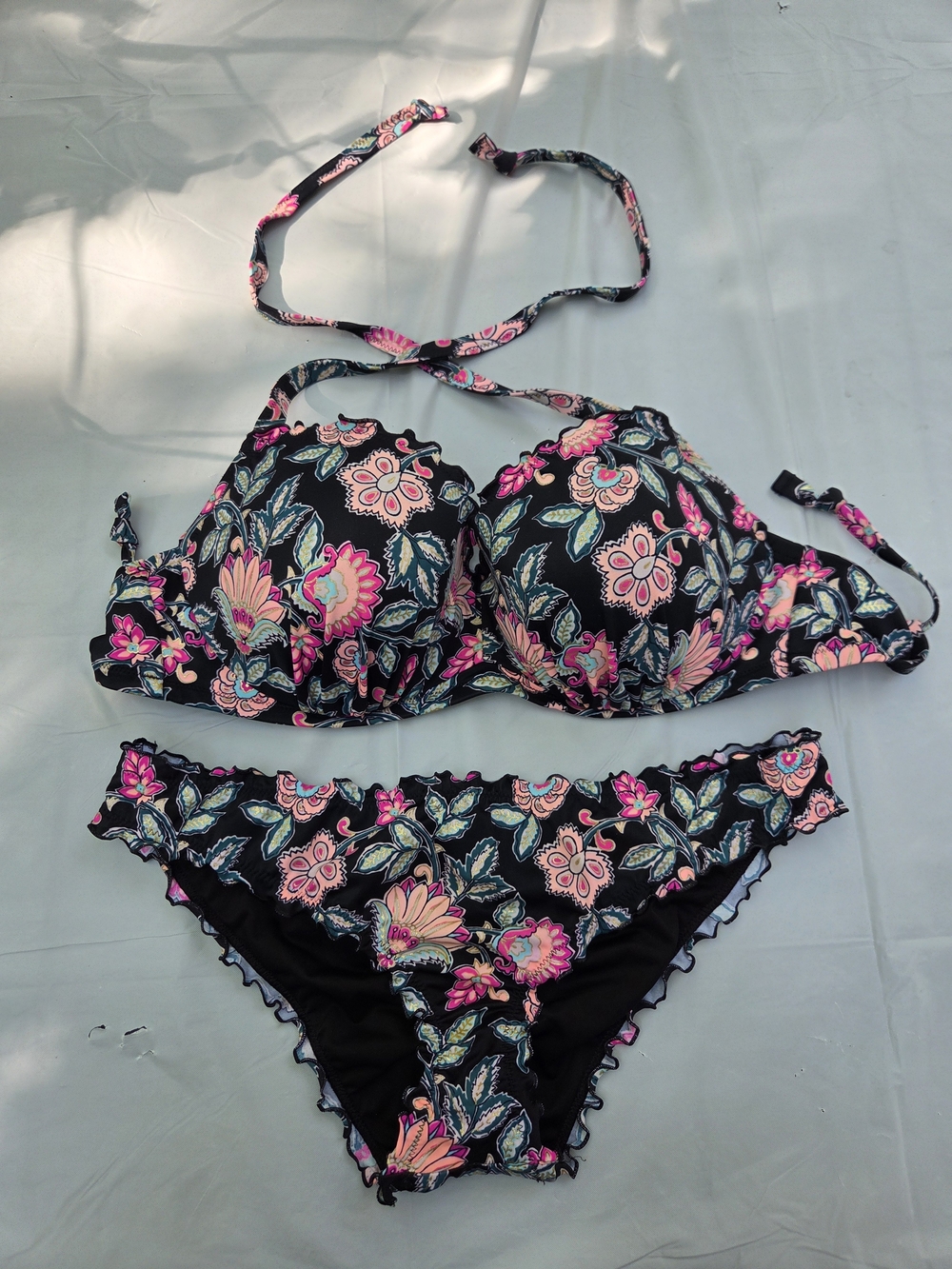 Floral Underwire Bikini Set – Black with Pink Floral Print
